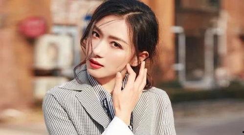 91黑科网吃瓜在线 万茜自爆一年潜七次,一年潜入七次，背后原因令人唏嘘