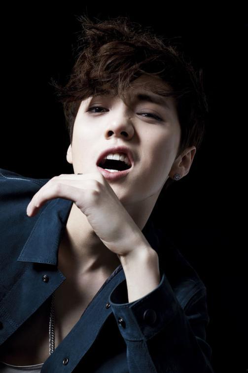 爆料王 =明星明星宣布新作,明星明星重磅新作即将来袭，敬请期待！